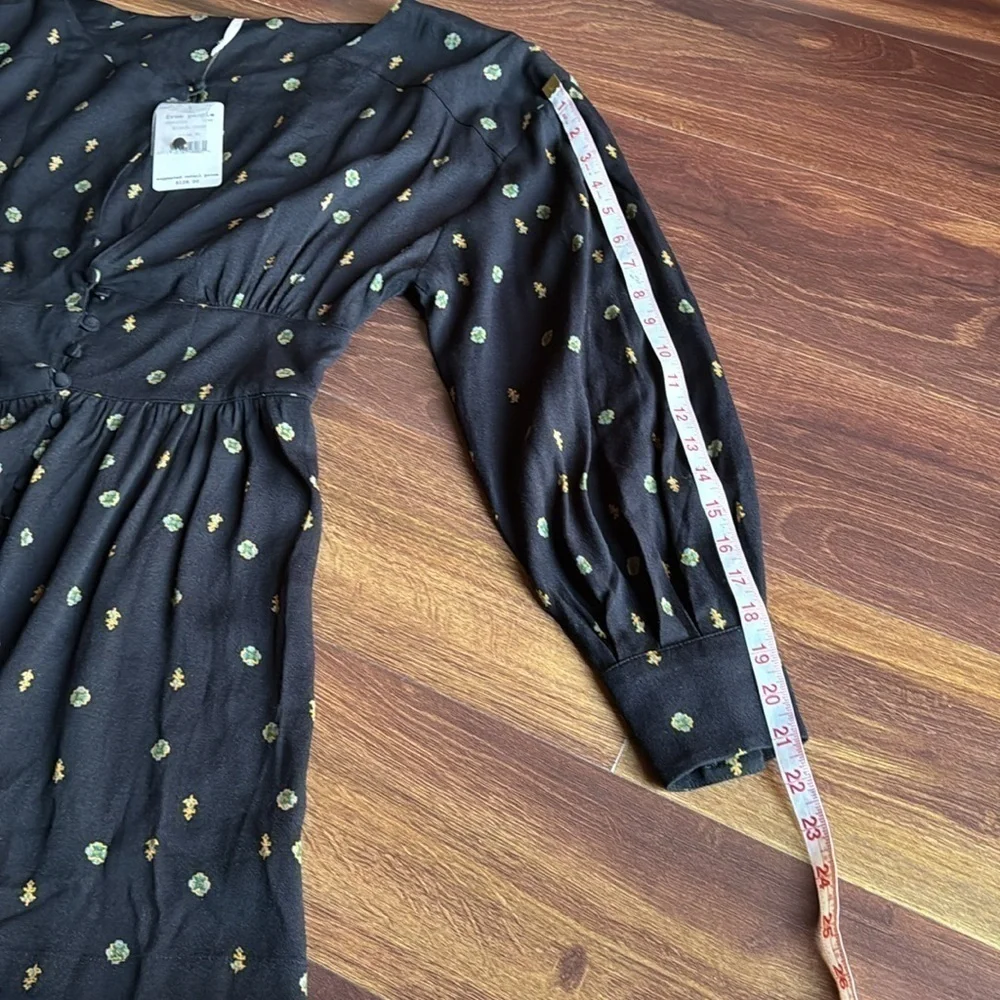 🌿END of SEASON SALE🌿FREE PEOPLE Black Comb Romper Size Medium